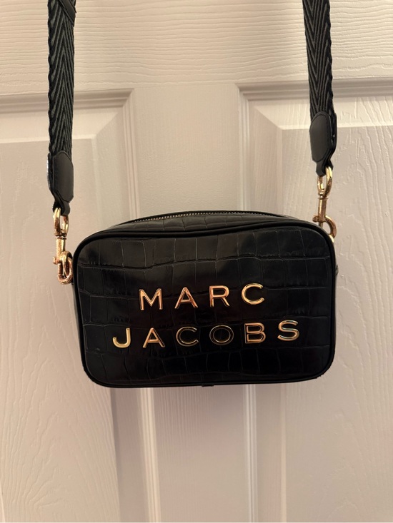Marc Jacobs Handbags - Marc Jacobs Black Croc-Embossed Camera Crossbody with Gold Hardware